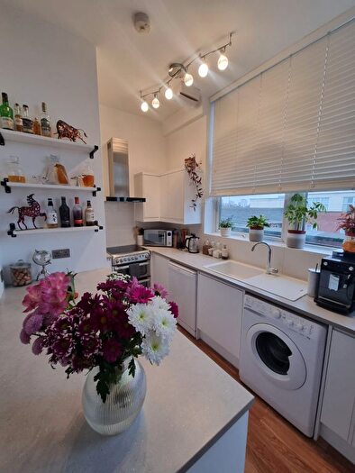 2 Bedroom Flat To Rent In Hessel Street, Salford, M50