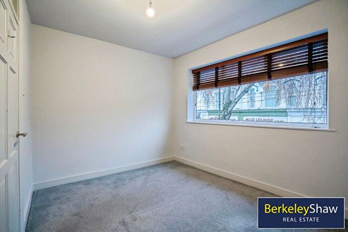 2 Bedroom Flat To Rent In Lark Lane, Liverpool, L17