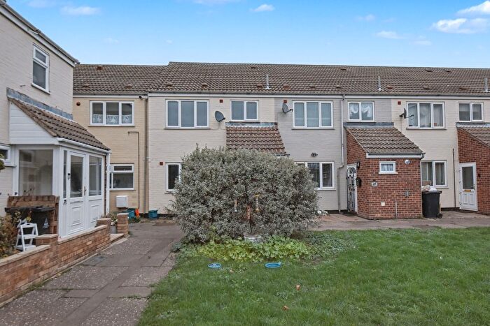 2 Bedroom Property For Sale In Hillary Close, Heybridge, Maldon, Essex, CM9