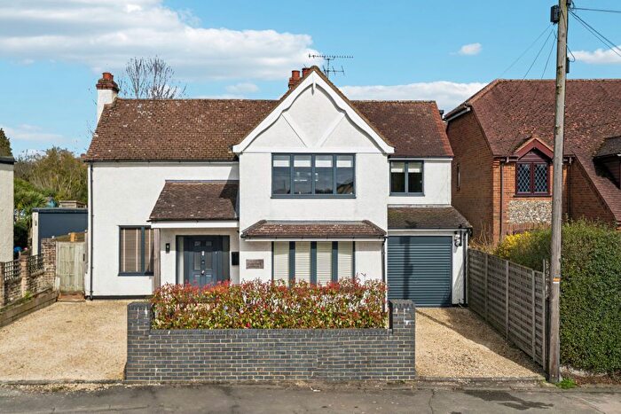 4 Bedroom Detached House For Sale In Heath End Road, Flackwell Heath, High Wycombe, HP10