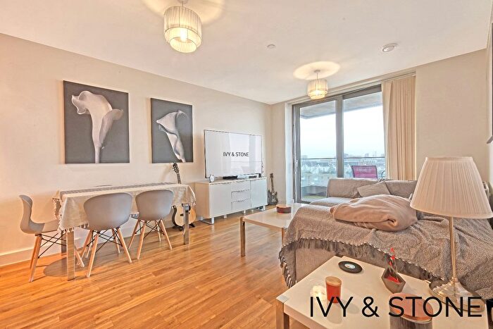 2 Bedroom Flat To Rent In Connaught Heights, Agnes George Walk, London, Greater London, E16