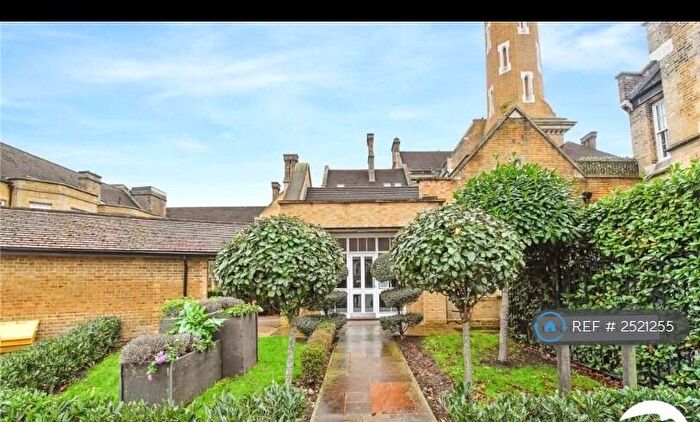 1 Bedroom Flat To Rent In Chapel Drive, Stone, DA2