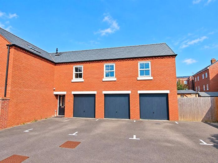 2 Bedroom Coach House For Sale In Hazelwick Drive, Great Denham, MK40