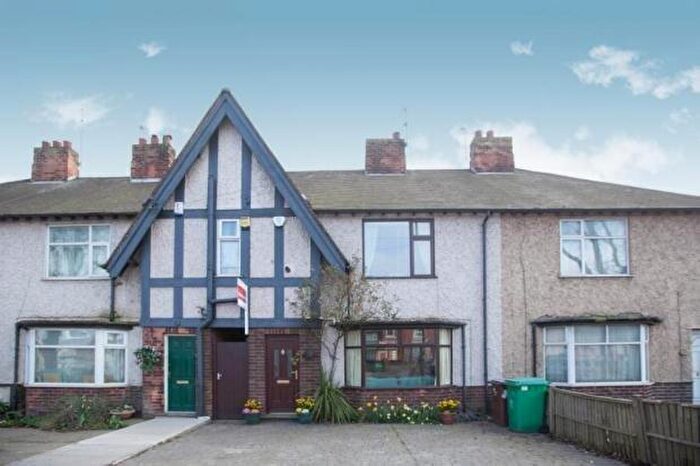 3 Bedroom Terraced House To Rent In Beeston Road, Nottingham, NG7