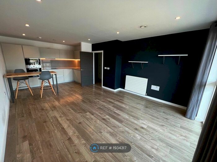 1 Bedroom Flat To Rent In Station Approach, London, SE26