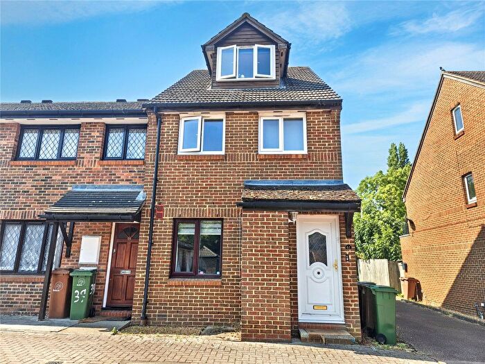 2 Bedroom Maisonette To Rent In Vellum Drive, Carshalton, Surrey, SM5