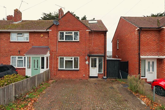 2 Bedroom End Of Terrace House For Sale In Farringdon Road, Havant, PO9