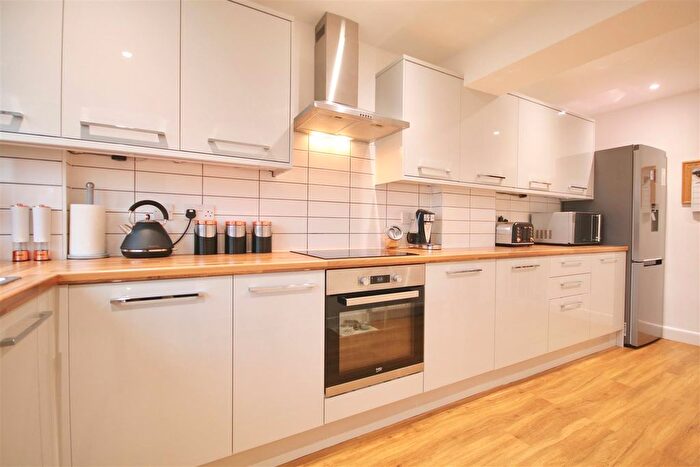 3 Bedroom Terraced House For Sale In Fairfield Avenue, Fareham, Hampshire, PO14