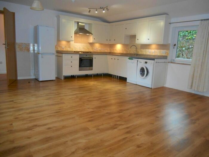 1 Bedroom Flat To Rent In Sunningdale, Berkshire, SL5