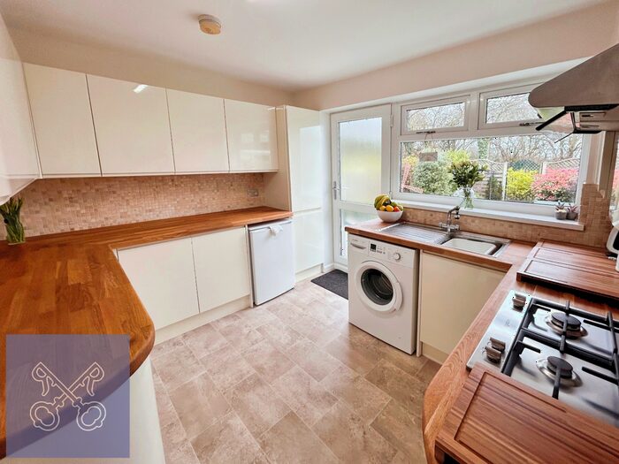 2 Bedroom Bungalow For Sale In Brevere Road, Hedon, Hull, East Yorkshire, HU12