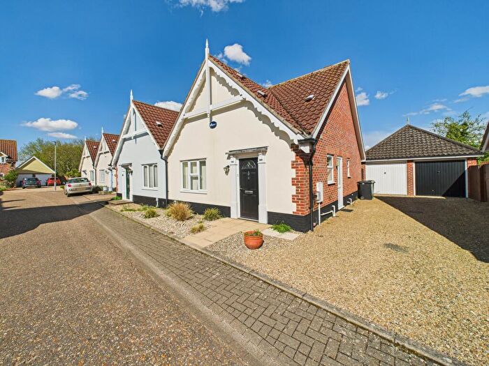 2 Bedroom Bungalow To Rent In Muir Drive, Hingham, NR9