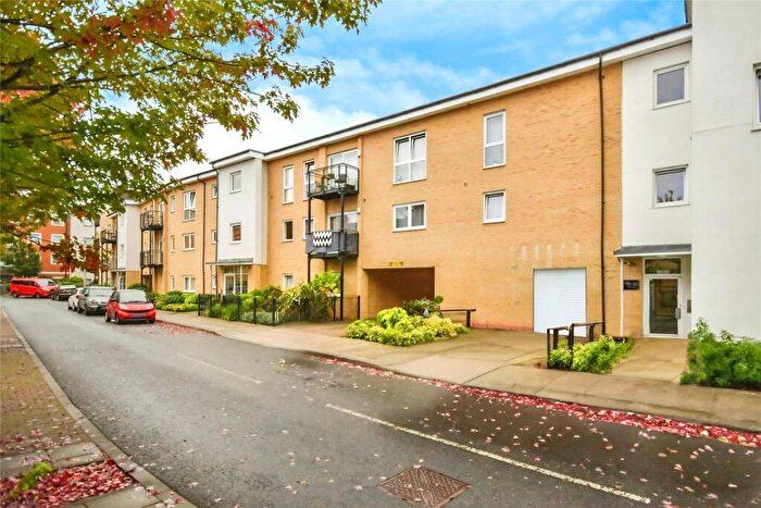 2 Bedroom Apartment To Rent In Havergate Way, Reading, Berkshire, RG2
