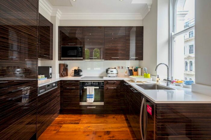 2 Bedroom Flat For Sale In Kensington Gardens Square, Bayswater, London, W2