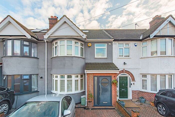 4 Bedroom Terraced House For Sale In Church Drive, Kingsbury, London, NW9