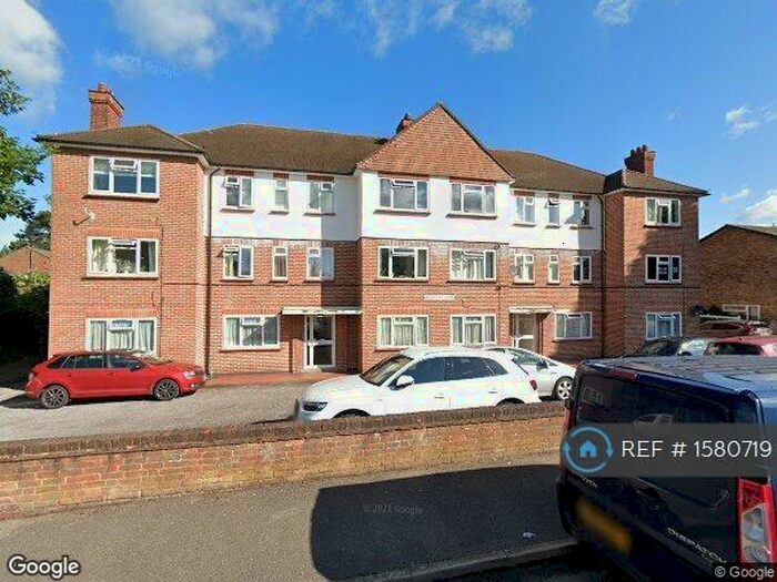 3 Bedroom Flat To Rent In Devonshire Road, Pinner, HA5