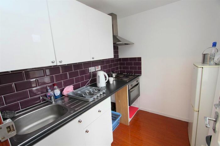 1 Bedroom Flat To Rent In Dover Street, Sittingbourne, ME10
