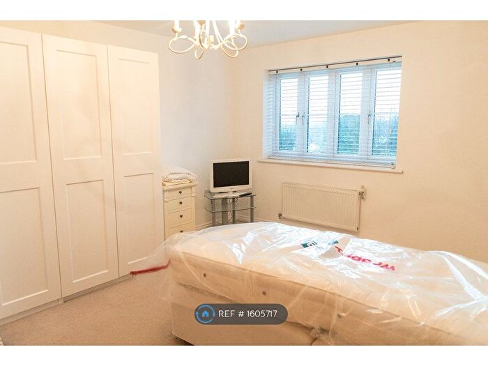 5 Bedroom Detached House To Rent In Waratah Drive, Chislehurst, BR7