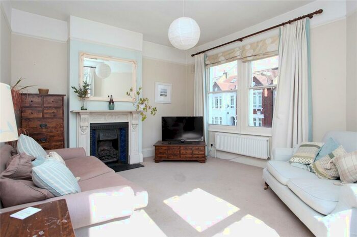 1 Bedroom Flat To Rent In Dagnan Road, Clapham South, London, SW12