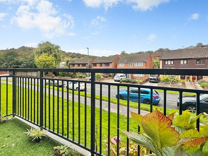 2 Bedroom Maisonette To Rent In Enbrook Road, Sandgate, CT20