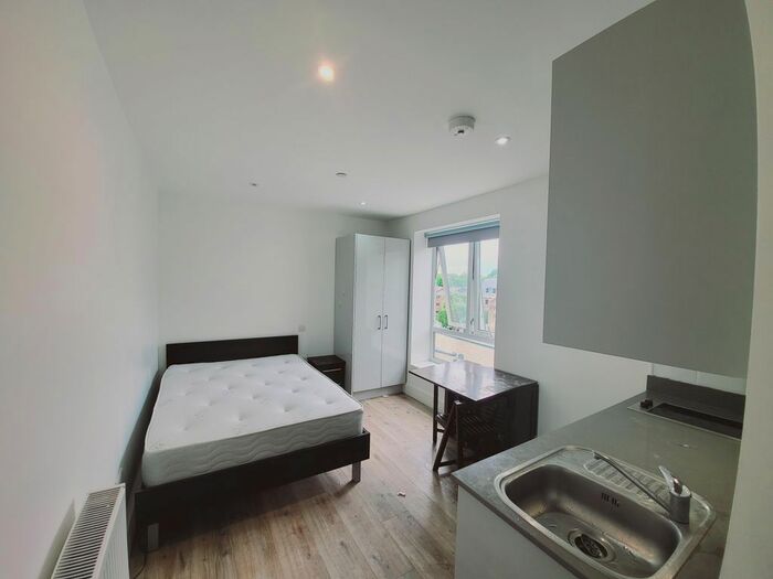 1 Bedroom Flat To Rent In Kilburn High Road, London, NW6