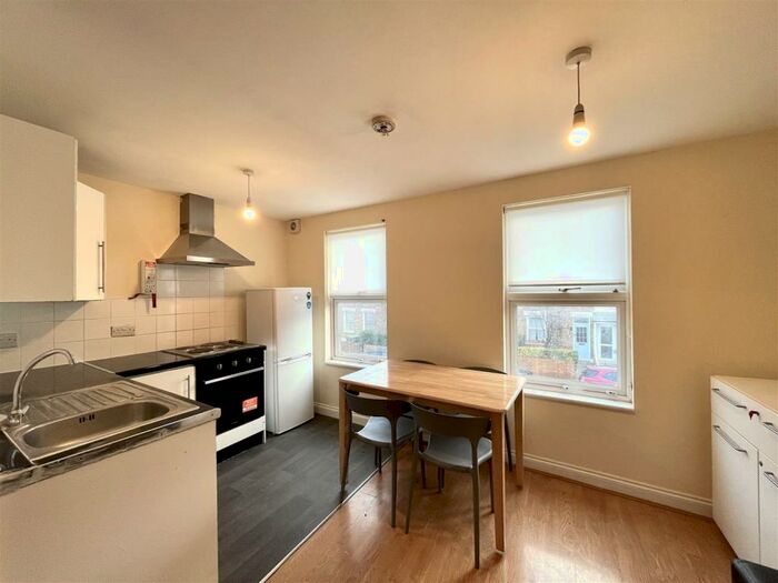 3 Bedroom Flat To Rent In Tilson Road, Tottenham, N17