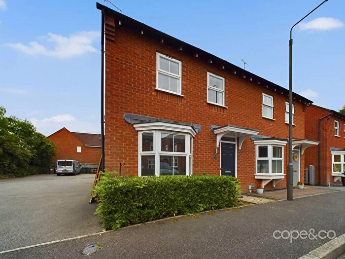 3 Bedroom Semi-Detached House To Rent In Greenwich Avenue, Church Gresley, Swadlincote, Derbyshire, DE11