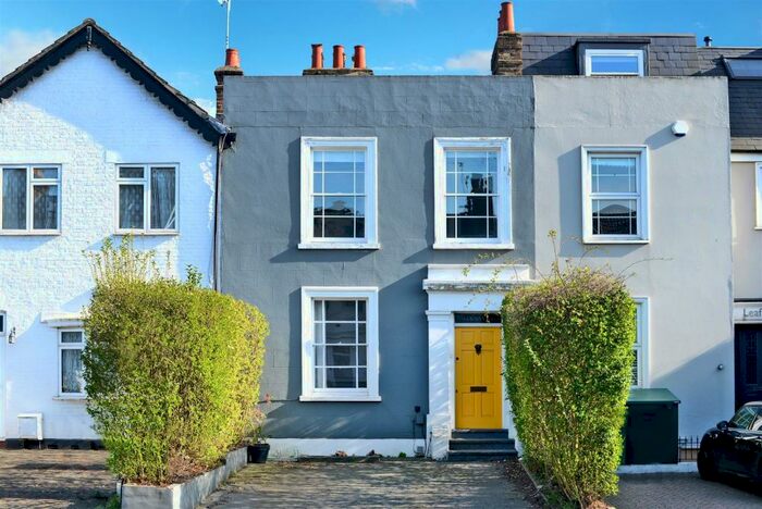 3 Bedroom Terraced House To Rent In Portsmouth Road, Thames Ditton, KT7