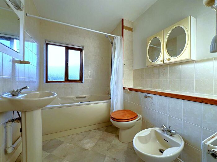2 Bedroom Apartment For Sale In The Maltings, Leamington Spa, CV32