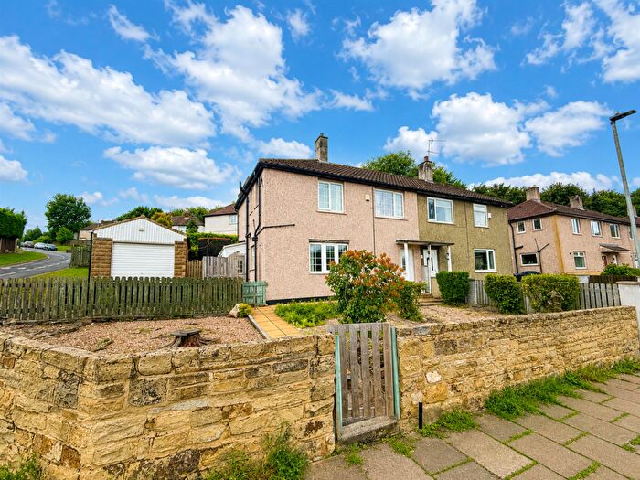 3 Bedroom Semi Detached House For Sale In Rowantree Drive, Thorpe Edge, BD10