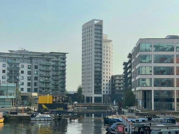 2 Bedroom Apartment To Rent In Clarence House, Leeds City Centre, LS10