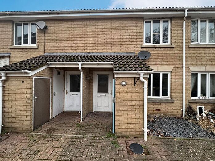 2 Bedroom Property For Sale In Tates Way, Stevenage, Hertfordshire, SG1