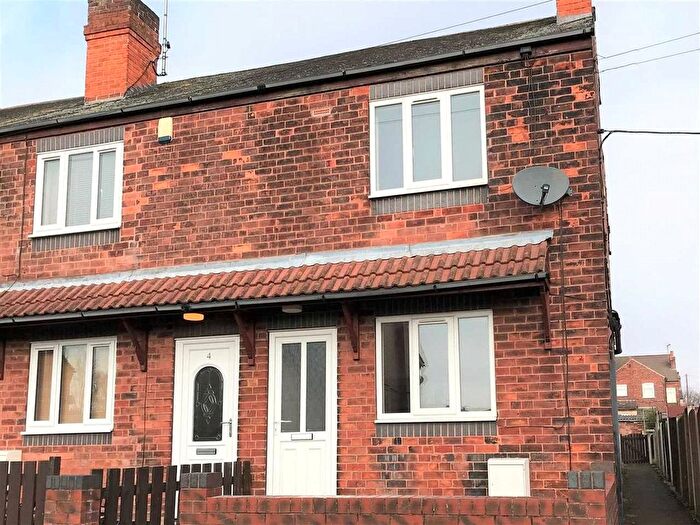 3 Bedroom End Of Terrace House For Sale In Victoria Street, Creswell, Worksop, Derbyshire, S80