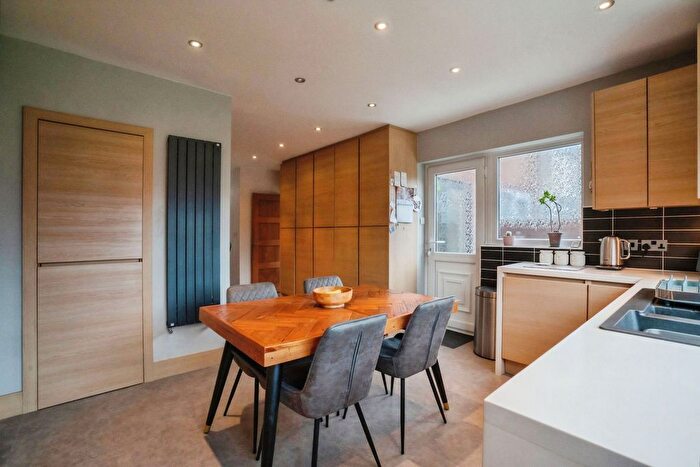 3 Bedroom Semi-detached House For Sale In Broadway, Widnes, WA8