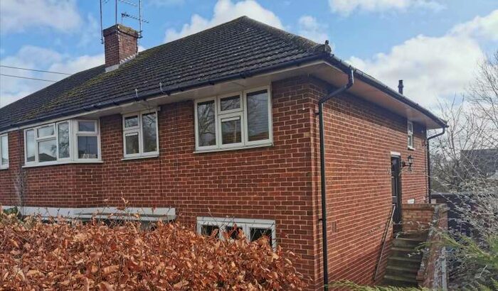 2 Bedroom Detached House To Rent In Maidenhead, SL6