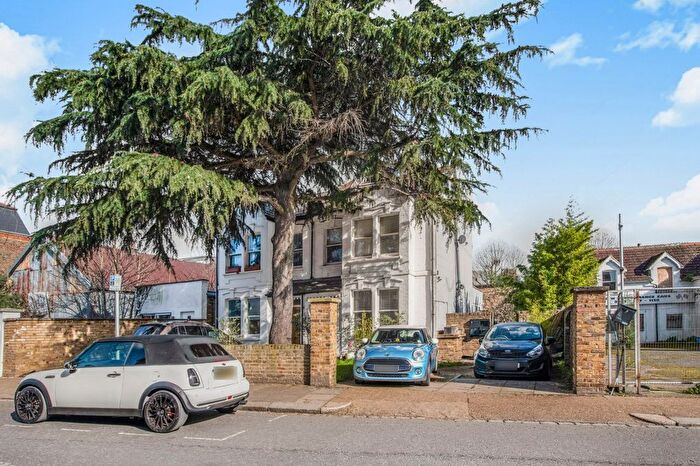 8 Bedroom Semi Detached House For Sale In Sandycombe Road, Kew, TW9