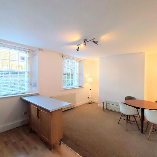 1 Bedroom Flat To Rent In Icen Way, Dorchester, DT1