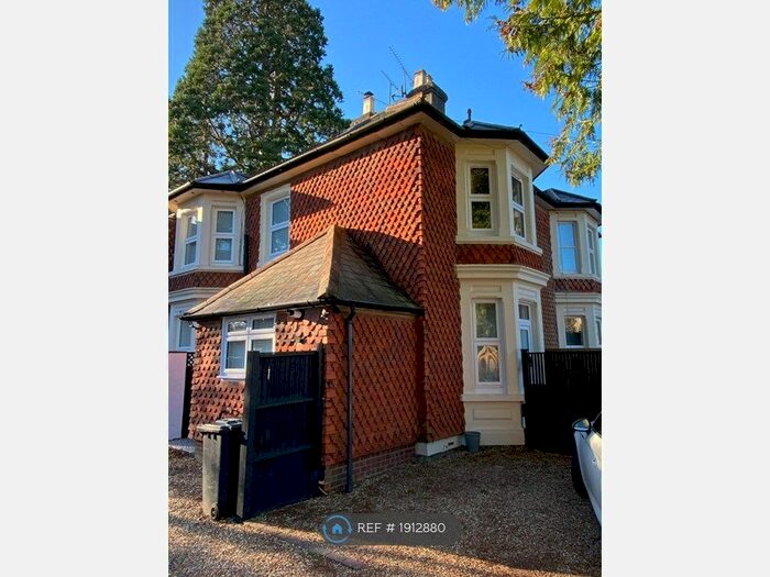 1 Bedroom Semi-Detached House To Rent In Aldershot Road, Fleet, GU51