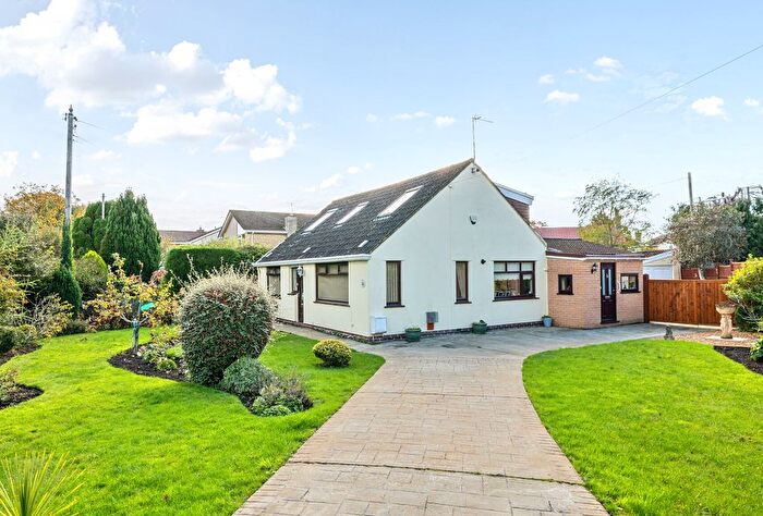 4 Bedroom Bungalow For Sale In School Road, Frampton Cotterell, Bristol, BS36