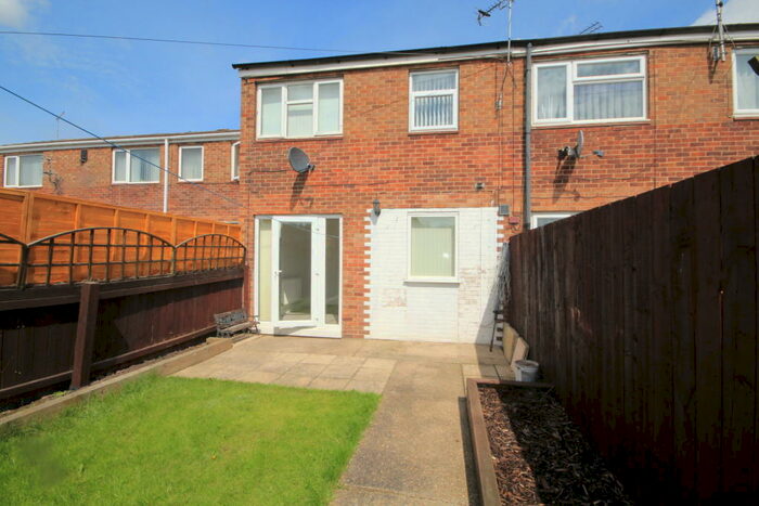 3 Bedroom Terraced House To Rent In Frampton Close, Bransholme, Hull, HU7