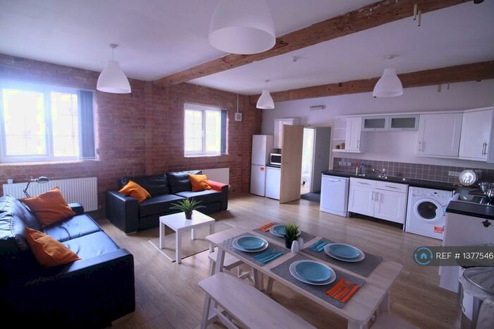 6 Bedroom Flat To Rent In Braunstone Gate, Leicester, LE3
