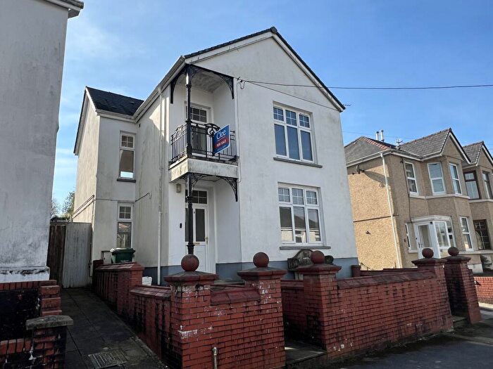 3 Bedroom Detached House For Sale In Dynevor Road, Garnant, Ammanford, Carmarthenshire., SA18