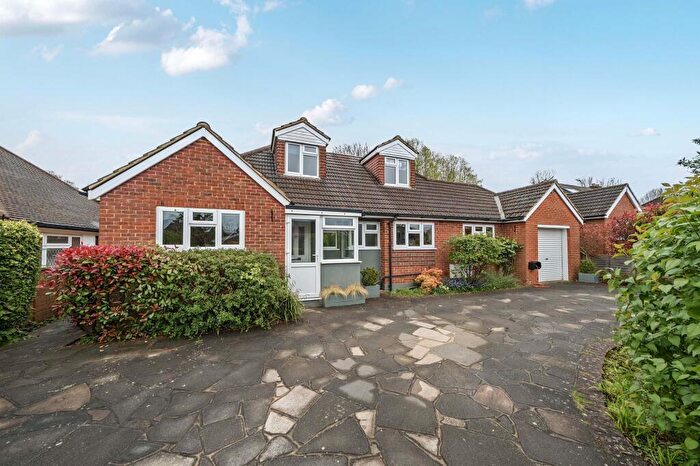 4 Bedroom Detached House For Sale In Birch Way, Warlingham, CR6