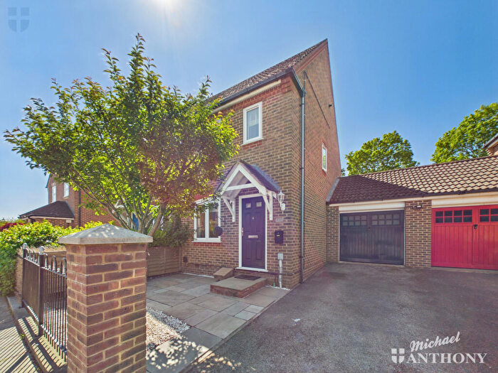 2 Bedroom Semi Detached House For Sale In Sandhill Way, Aylesbury, Buckinghamshire, HP19