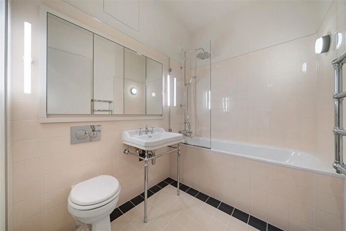 1 Bedroom Flat To Rent In Newcourt Street, St John's Wood, NW8