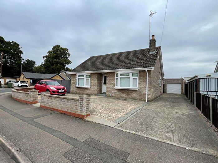 2 Bedroom Detached Bungalow For Sale In Lea Gardens: Peterborough, PE3