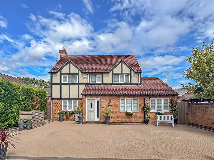 4 Bedroom Detached House For Sale In Moorhen Court, Quedgeley, Gloucester, GL2