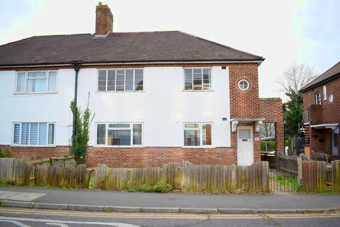 2 Bedroom Flat To Rent In Elmwood Avenue, Feltham TW13