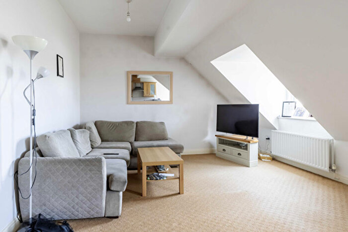 1 Bedroom Flat For Sale In Kingswood Heights, Kingswood, BS15