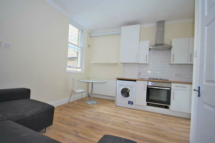 4 Bedroom Flat To Rent In Peckham High Street, Peckham, SE15