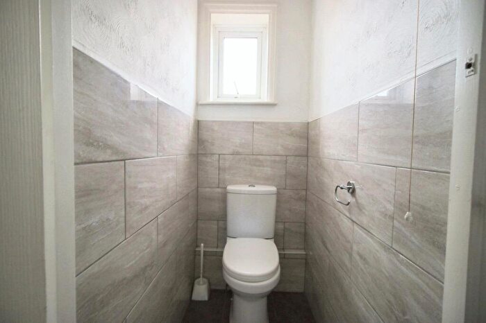 1 Bedroom Property To Rent In Brentwood Road, Romford, RM1